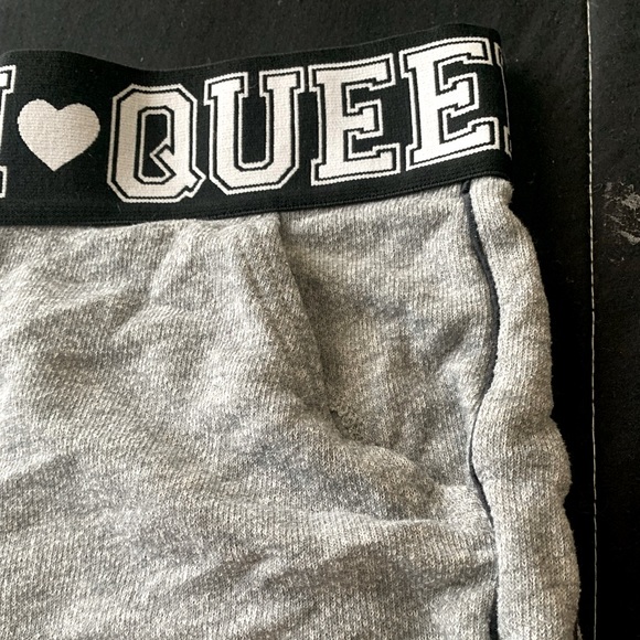 Shorts - Picture 3 of 3